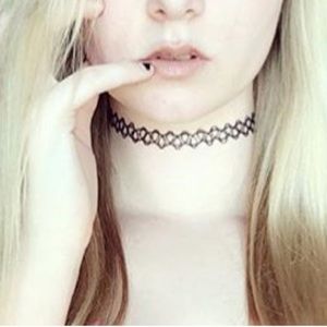 Black choker